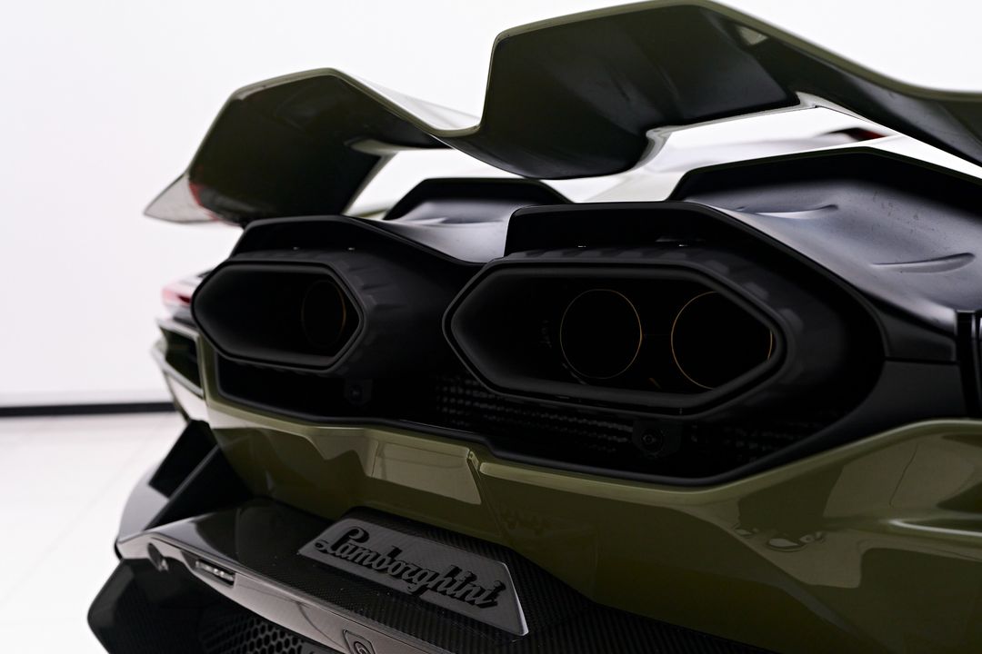 2024 Lamborghini Revuelto