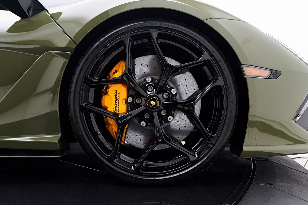 2024 Lamborghini Revuelto