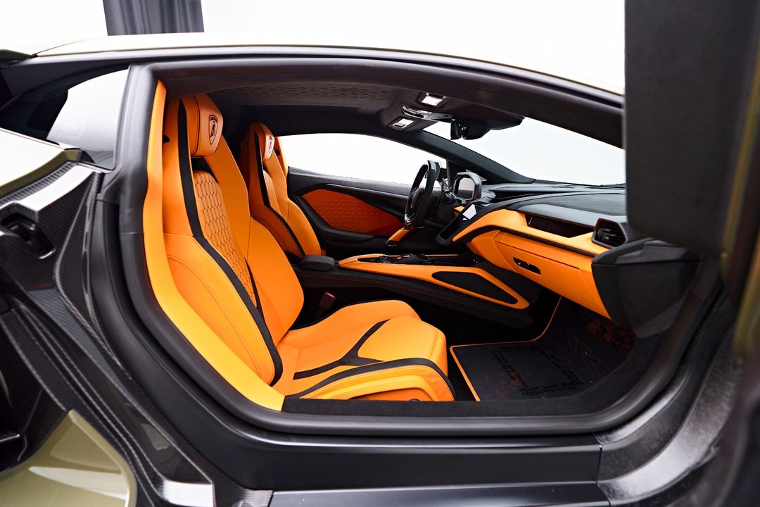 2024 Lamborghini Revuelto