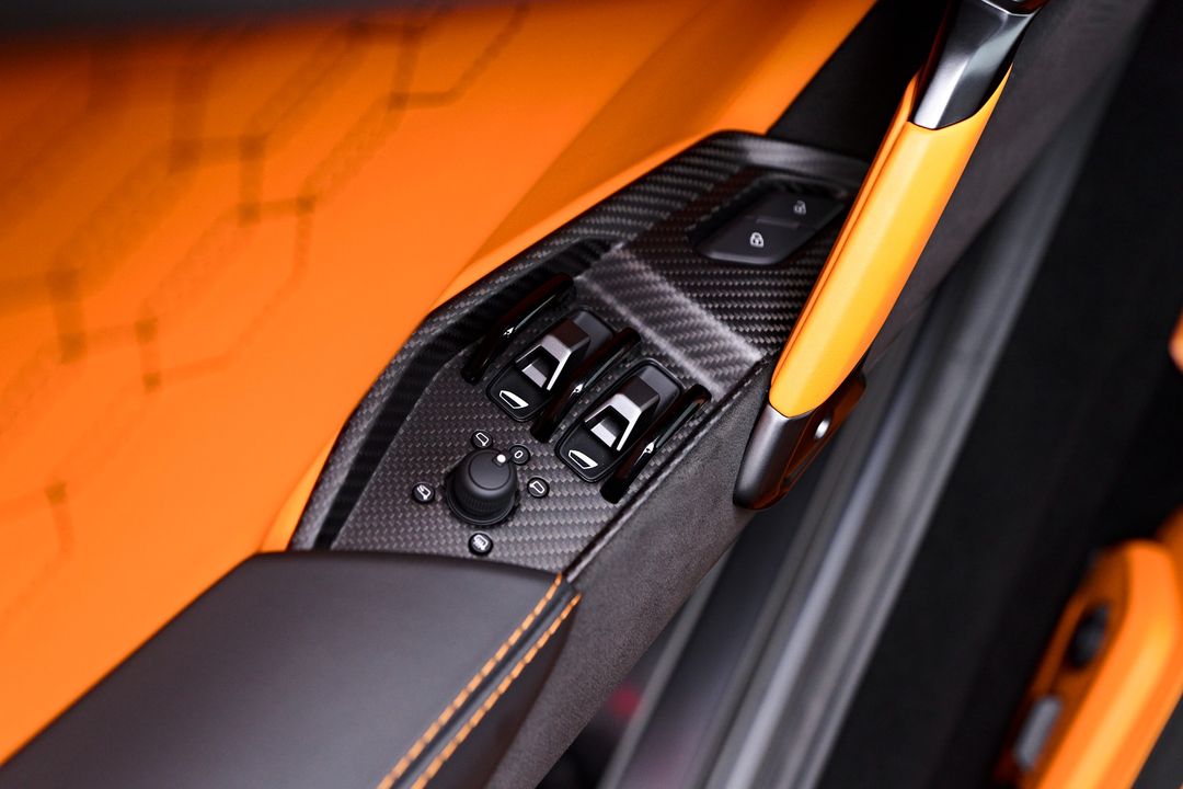 2024 Lamborghini Revuelto