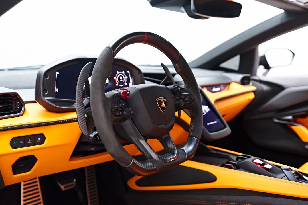 2024 Lamborghini Revuelto