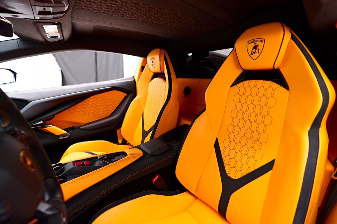 2024 Lamborghini Revuelto