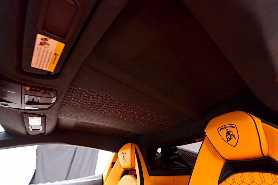 2024 Lamborghini Revuelto