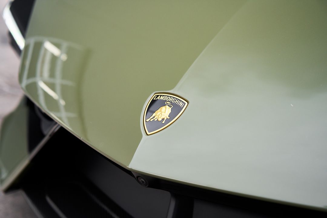 2024 Lamborghini Revuelto