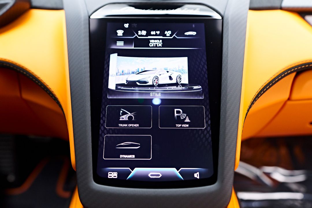 2024 Lamborghini Revuelto