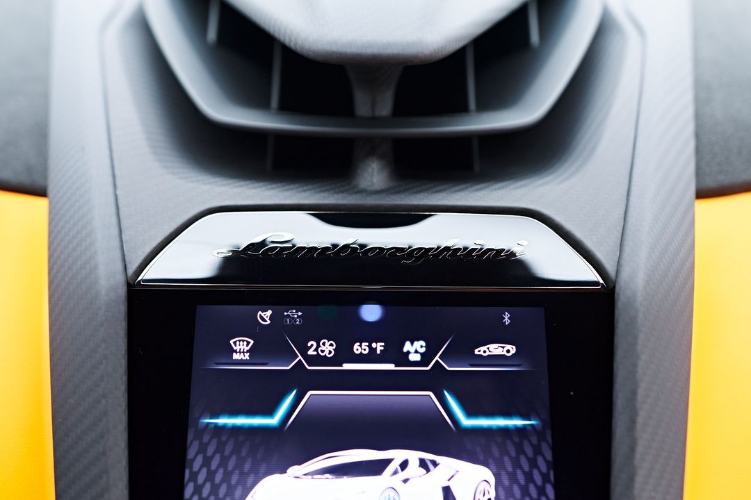 2024 Lamborghini Revuelto