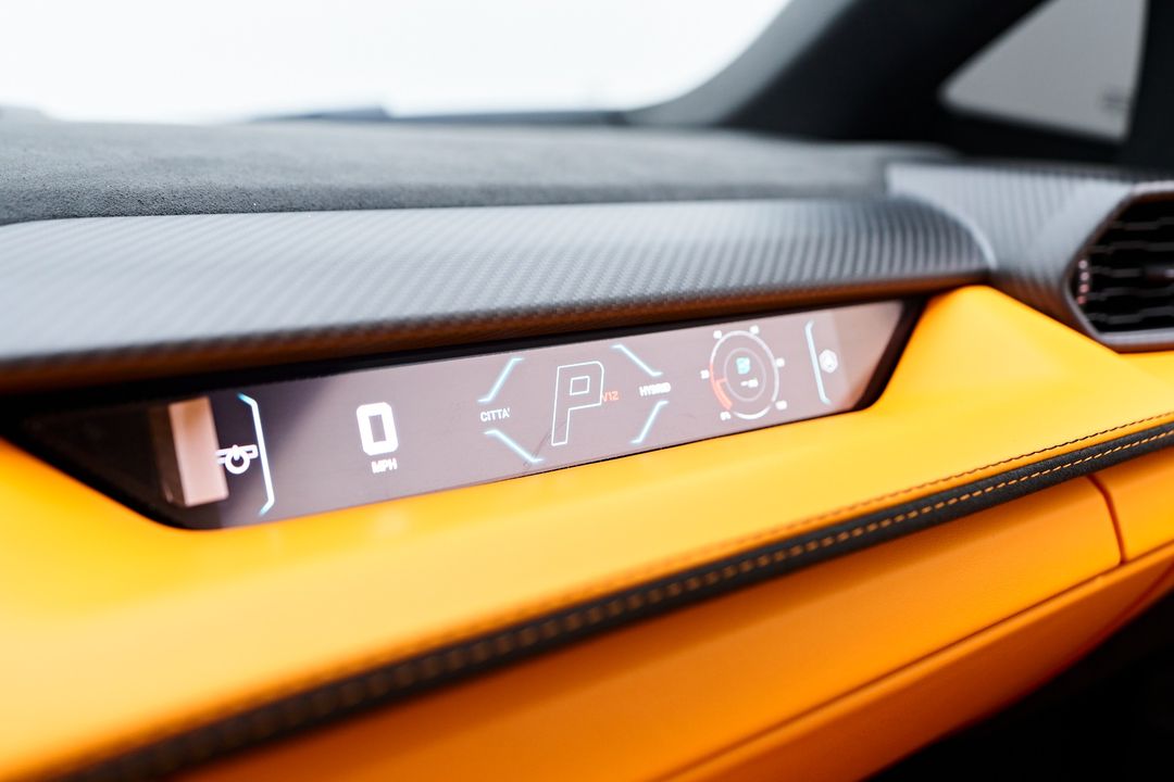 2024 Lamborghini Revuelto