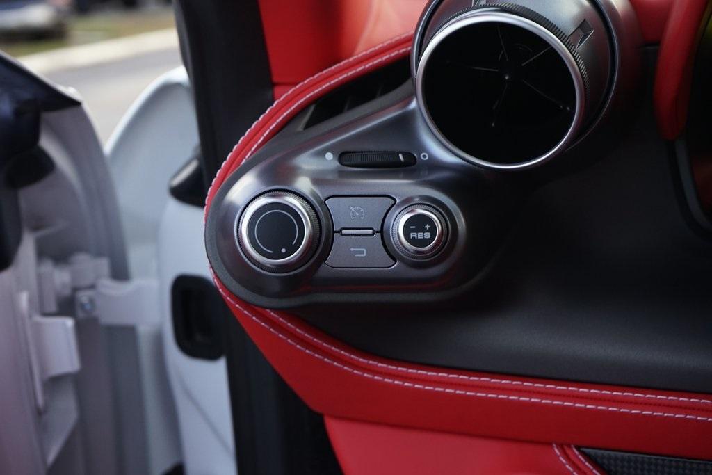 2023 Ferrari F8 Spider