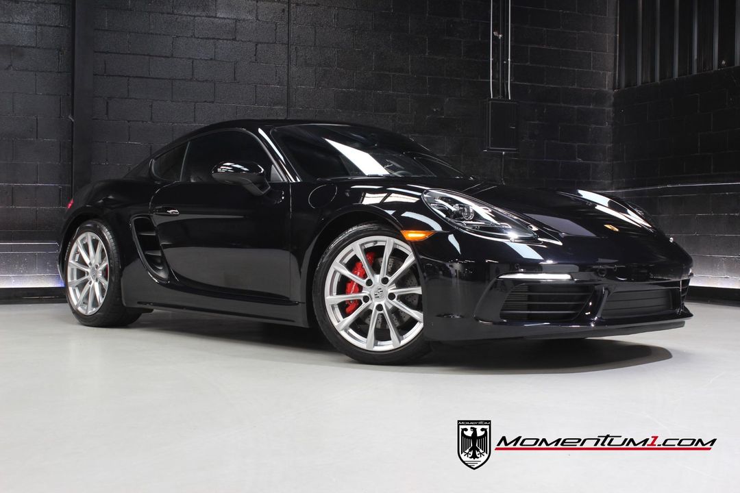 2022 Porsche 718 Cayman
