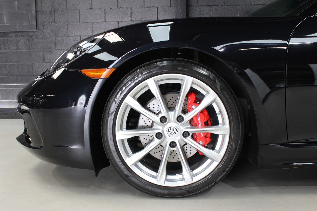 2022 Porsche 718 Cayman