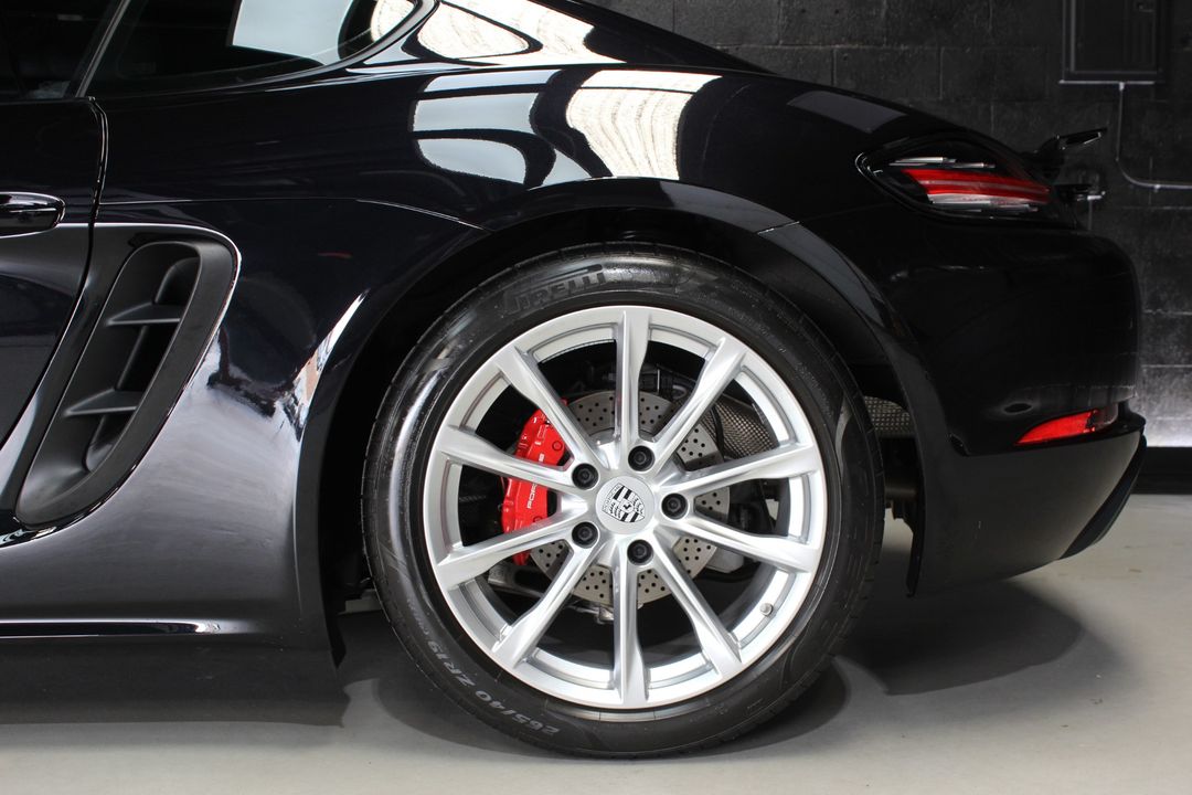 2022 Porsche 718 Cayman