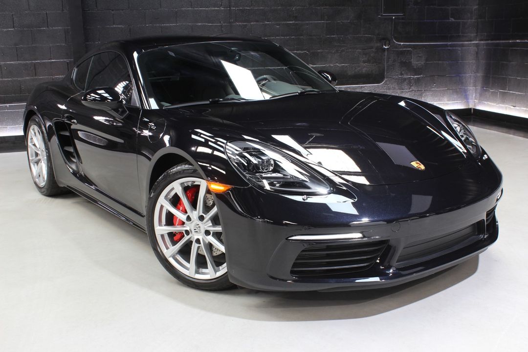 2022 Porsche 718 Cayman