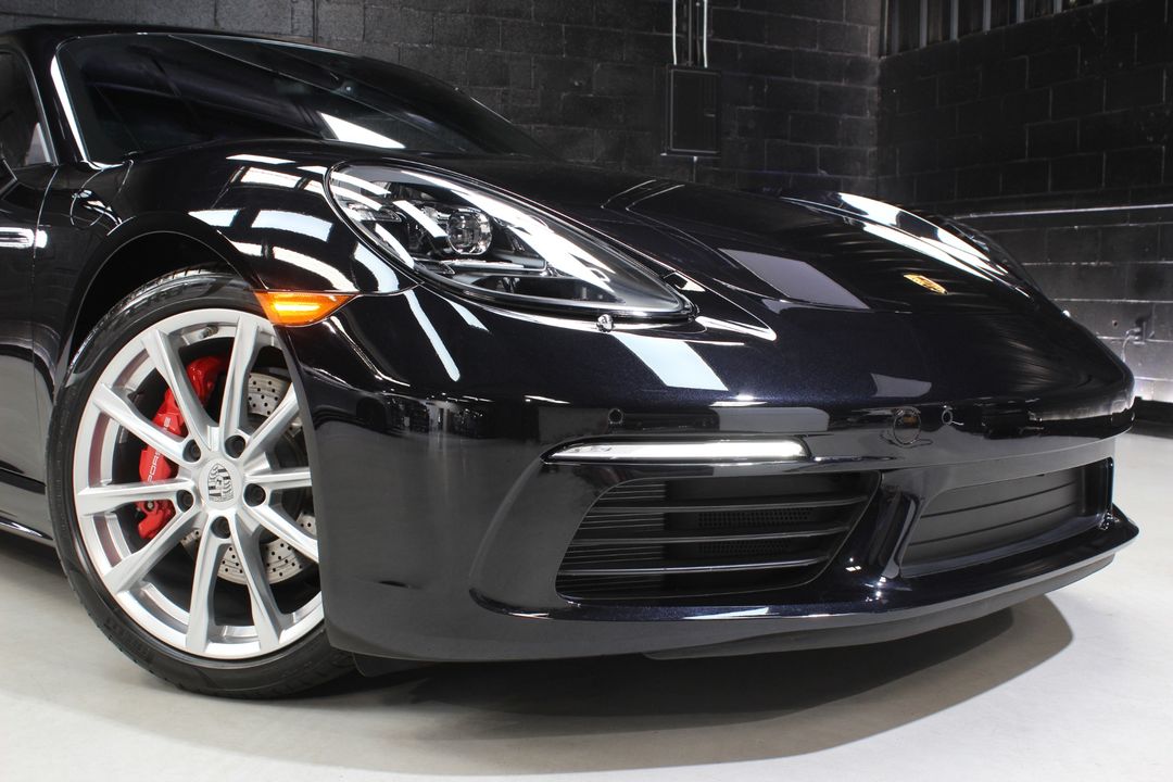 2022 Porsche 718 Cayman