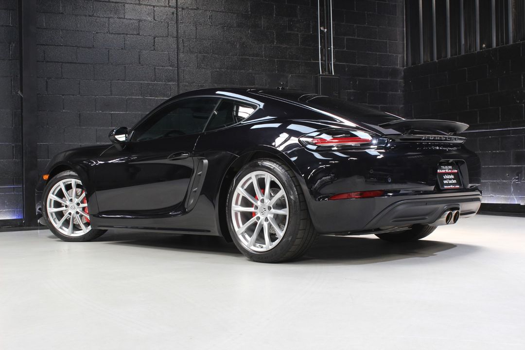 2022 Porsche 718 Cayman