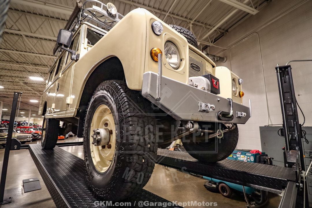 1974 Land Rover 109 Series III Wagon