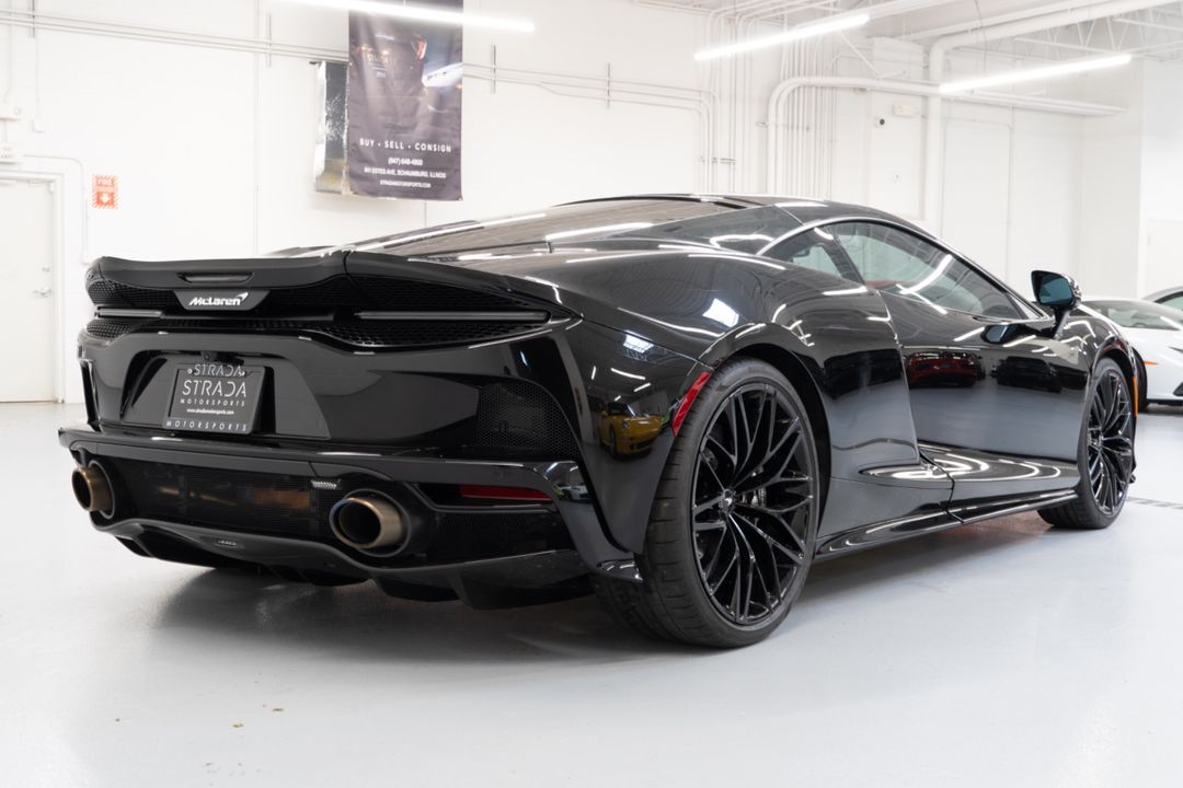 2022 McLaren GT