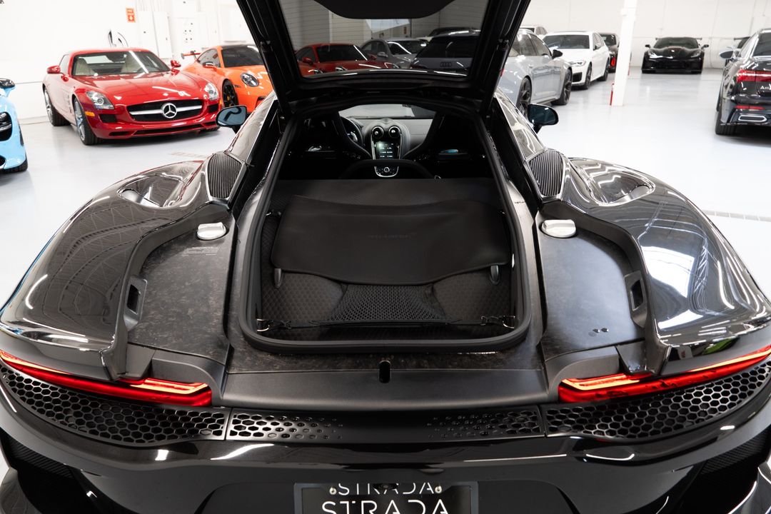 2022 McLaren GT