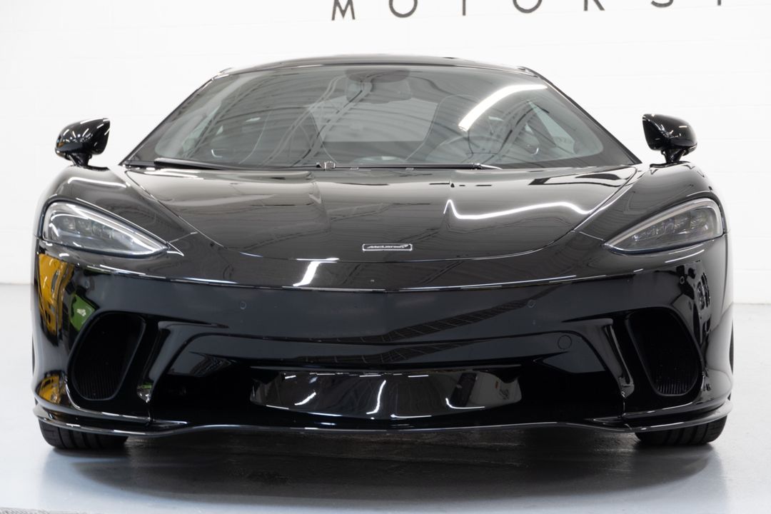 2022 McLaren GT
