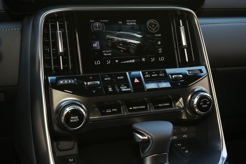 2025 Lexus LX 600