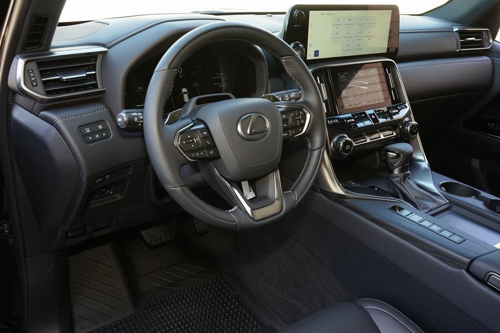 2025 Lexus LX 600