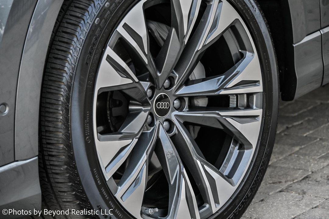 2024 Audi Q8