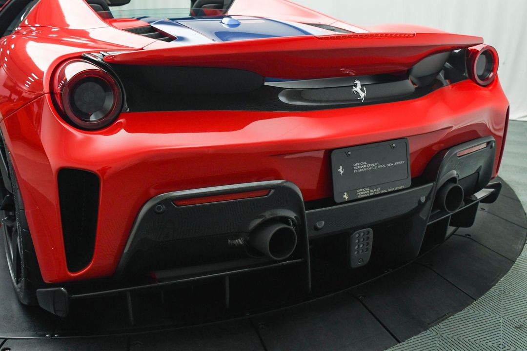 2019 Ferrari 488 Pista