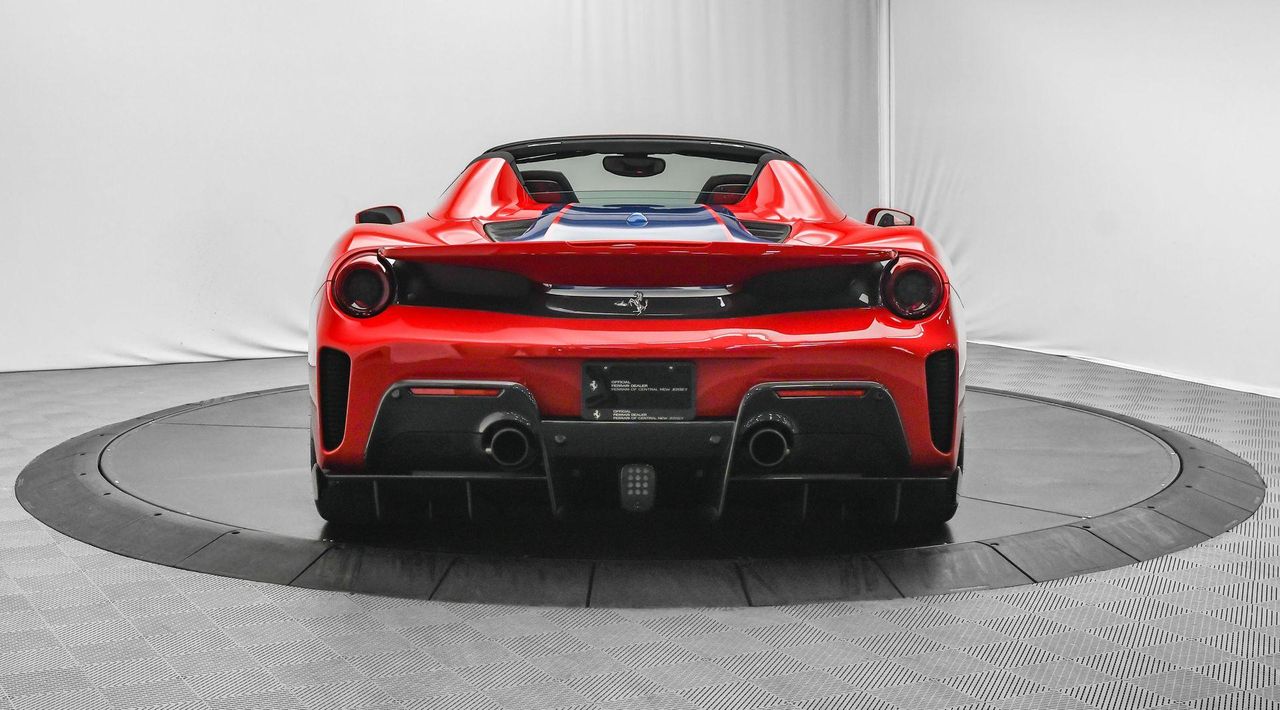 2019 Ferrari 488 Pista