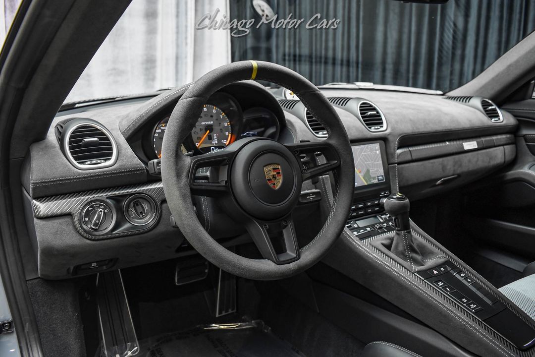 2024 Porsche 718 Cayman