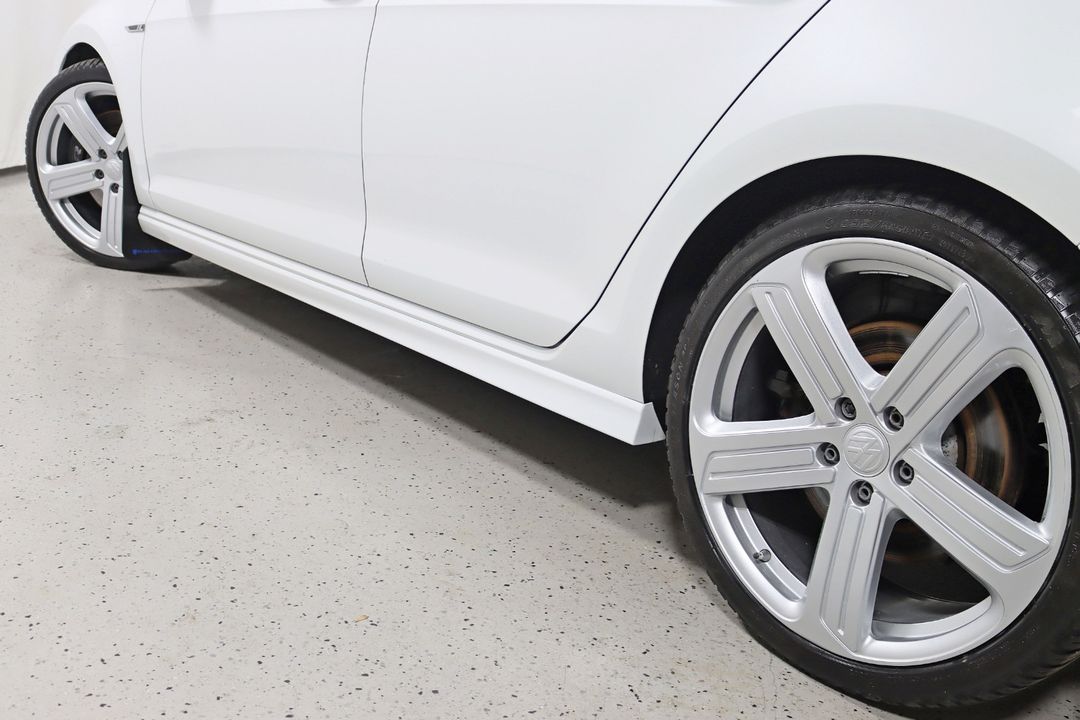 2017 Volkswagen Golf R