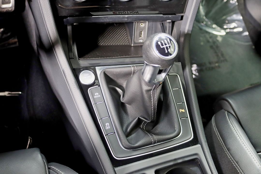 2017 Volkswagen Golf R