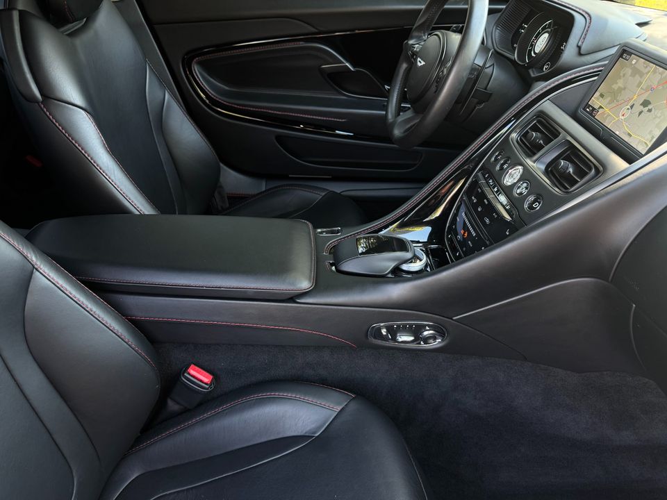 2020 Aston Martin DB11