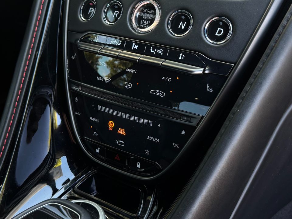 2020 Aston Martin DB11
