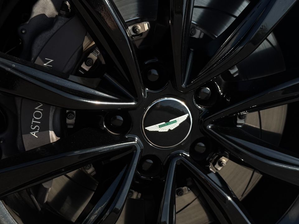 2020 Aston Martin DB11