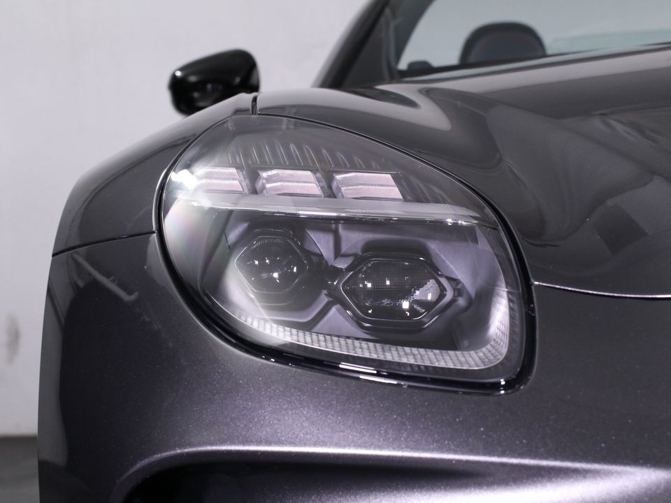 2026 Aston Martin Vantage