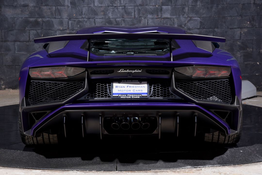 2016 Lamborghini Aventador