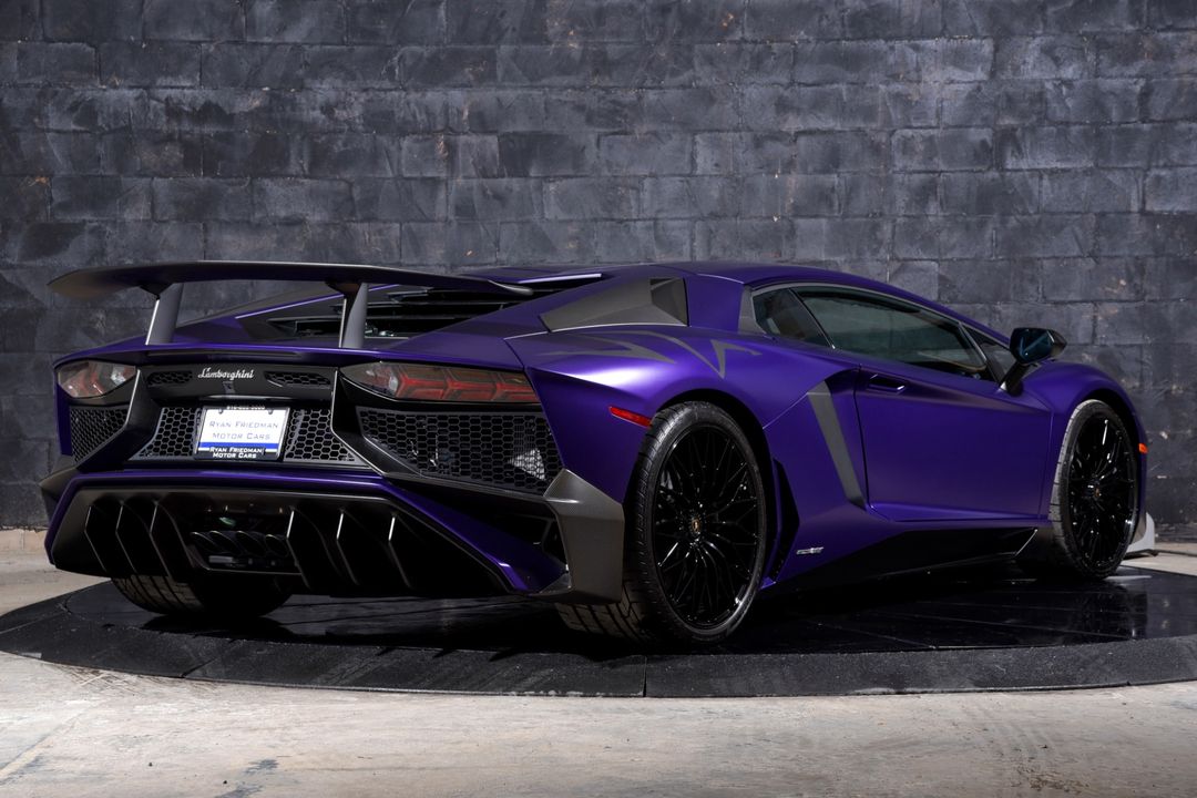 2016 Lamborghini Aventador