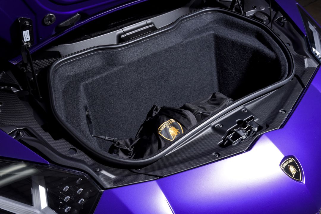 2016 Lamborghini Aventador