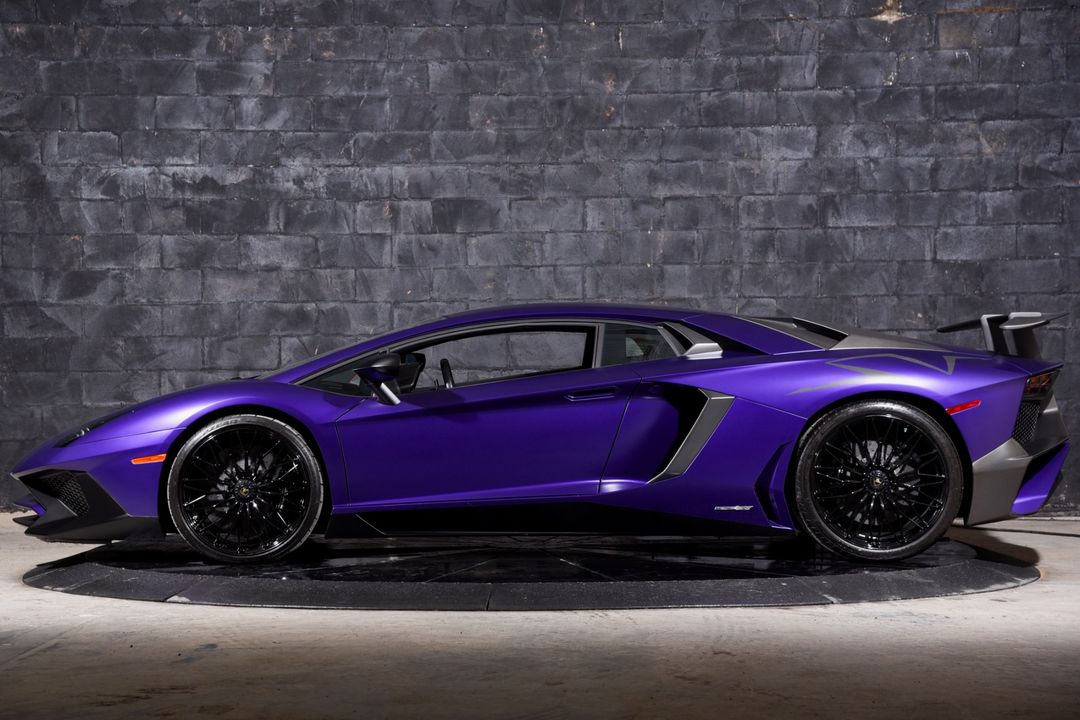 2016 Lamborghini Aventador