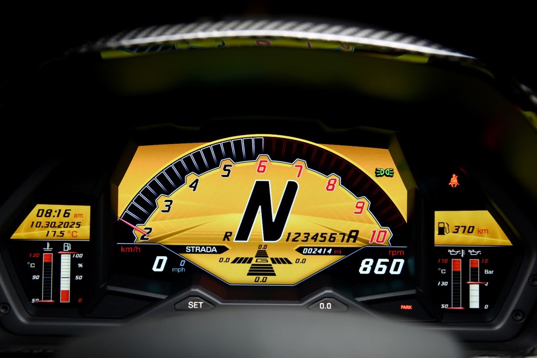 2016 Lamborghini Aventador