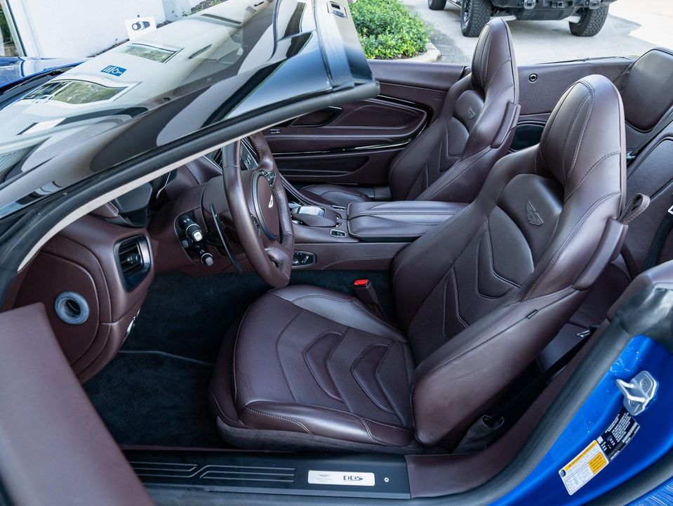 2020 Aston Martin DBS