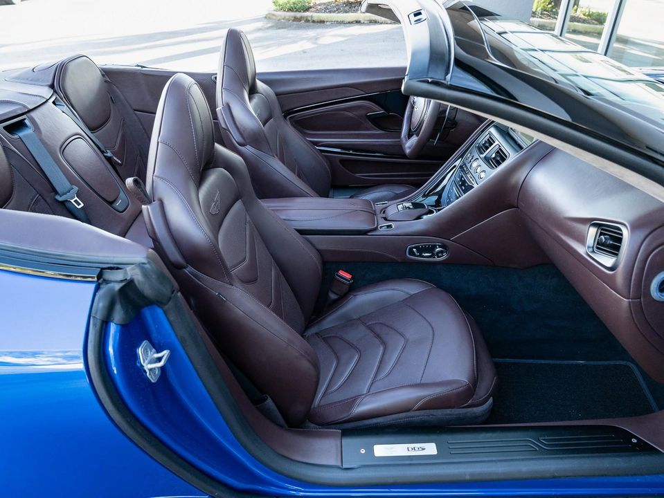 2020 Aston Martin DBS