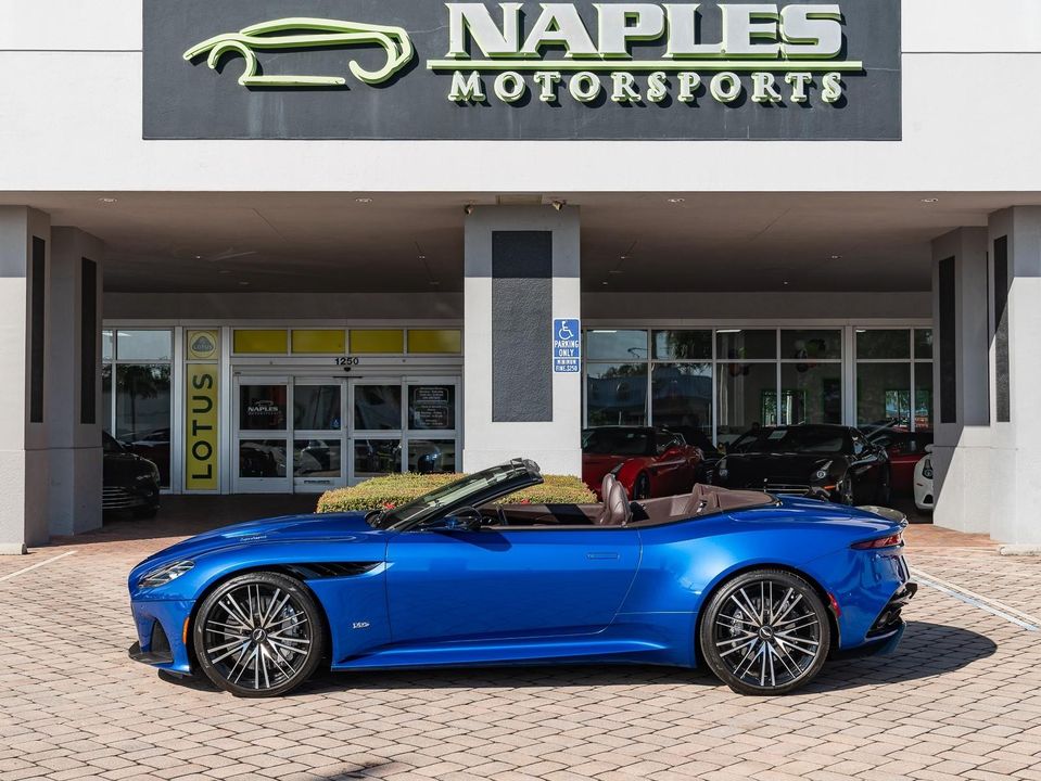 2020 Aston Martin DBS