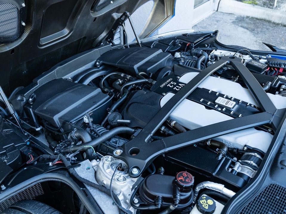 2020 Aston Martin DBS