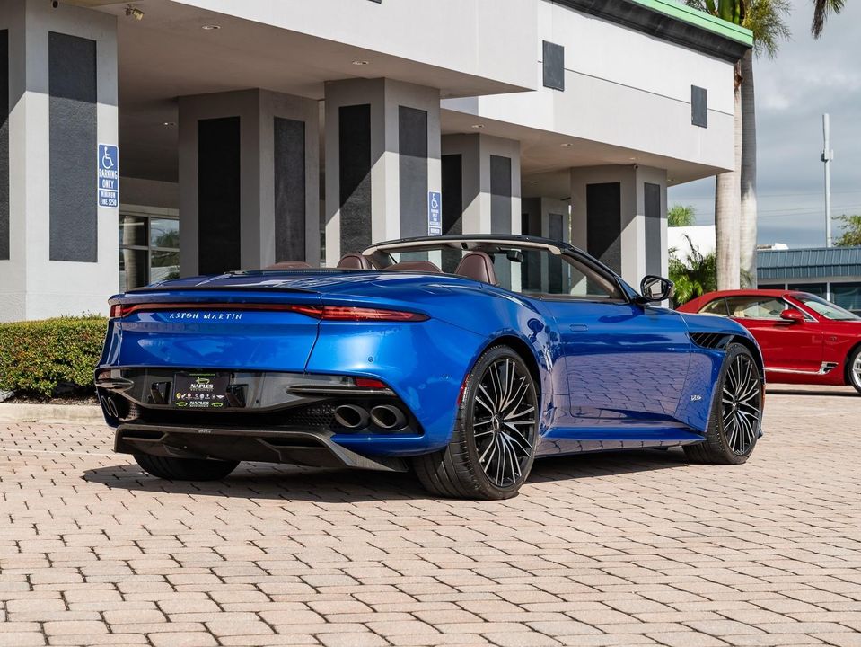 2020 Aston Martin DBS