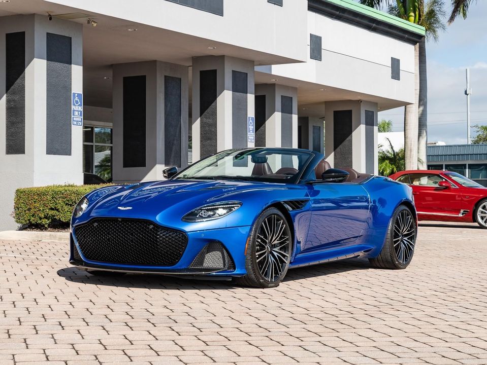 2020 Aston Martin DBS