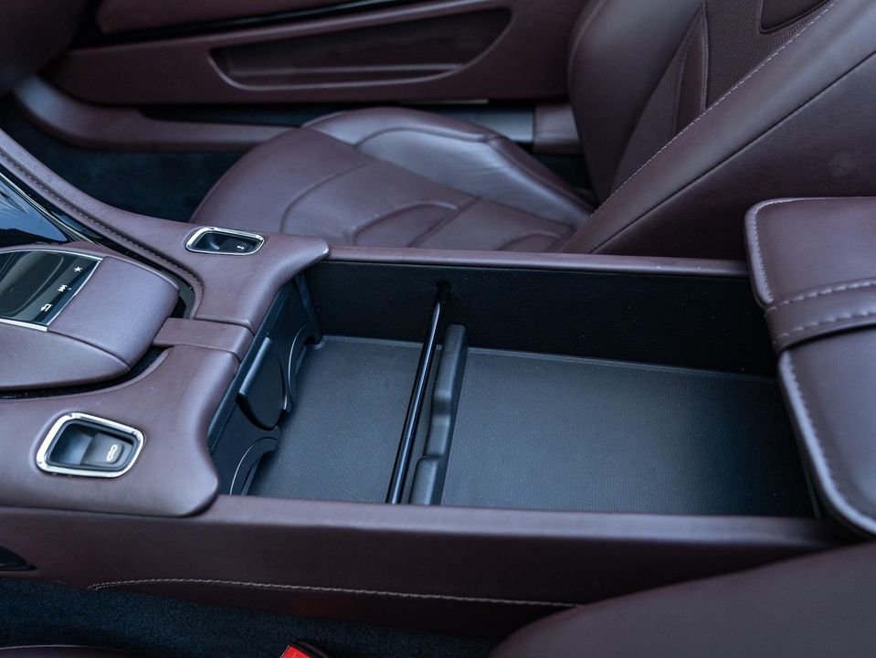 2020 Aston Martin DBS