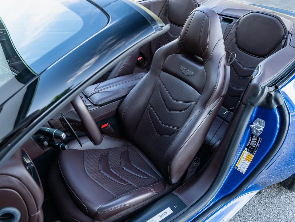 2020 Aston Martin DBS