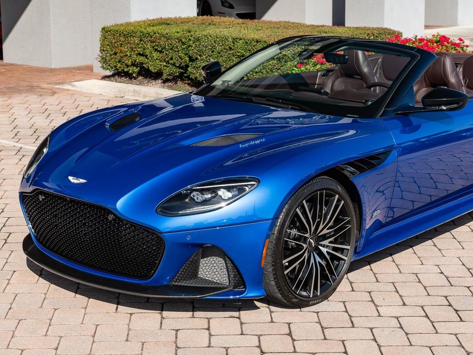 2020 Aston Martin DBS