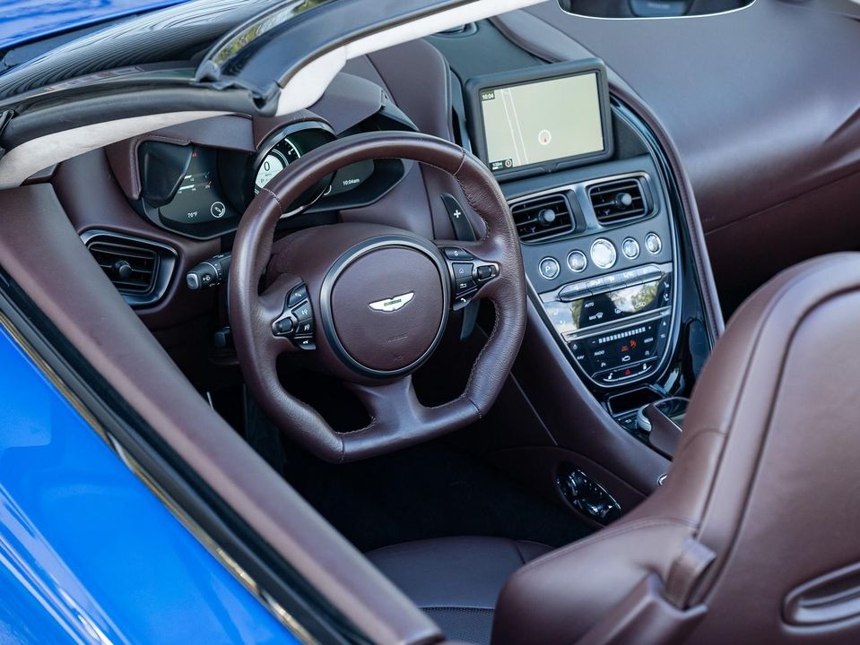 2020 Aston Martin DBS