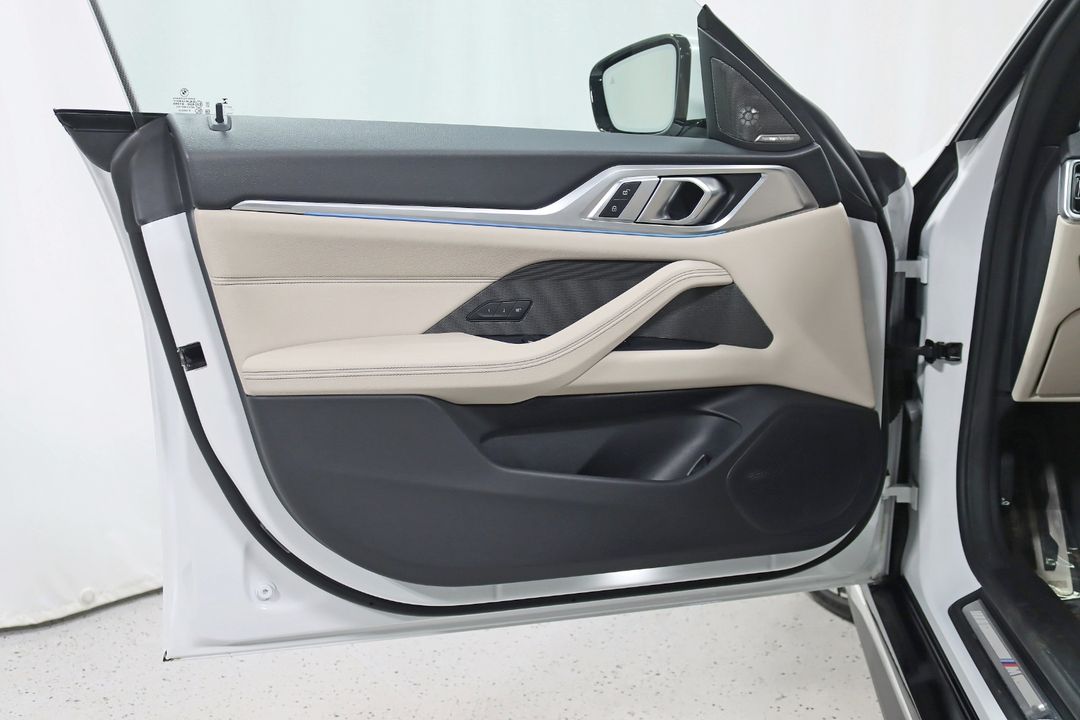 2022 BMW i4